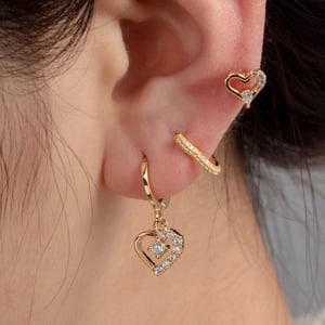 1 Piece Simple Series Simple Heart Titanium Steel   Gold Color Material Zircon Women's Hoop Earrings h5 Picture2